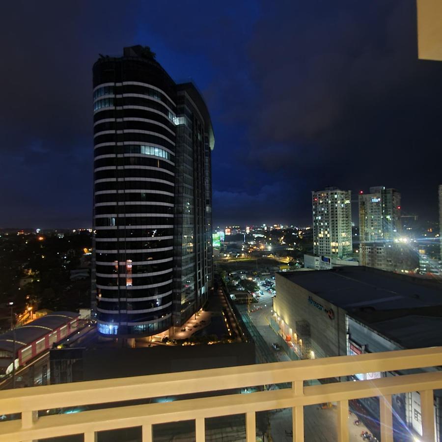 Inspiria Condo Free Airport Pickup For 3 Nights Stay Or More Davao City Kültér fotó